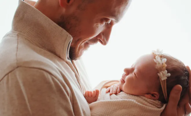 Shooting naissance en famille : photographe à Besançon