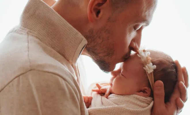 Shooting naissance en famille : photographe à Besançon