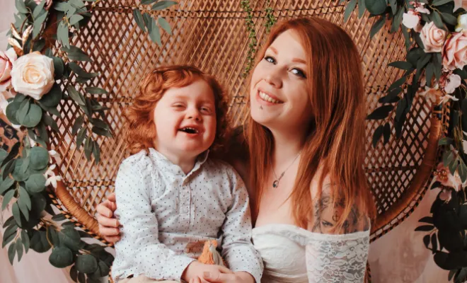 Photographe à Besançon : mini séances fleuries en studio