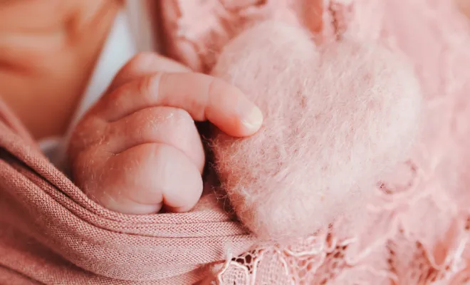 Photographe shooting naissance à Besançon 