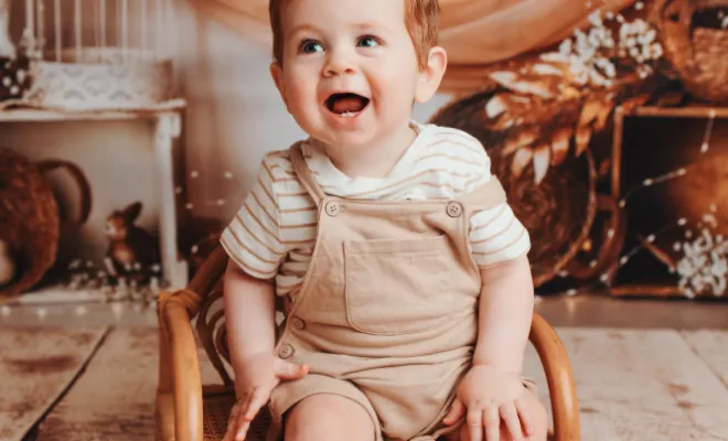 Photographe à Besançon : shooting Maman et bébé en studio