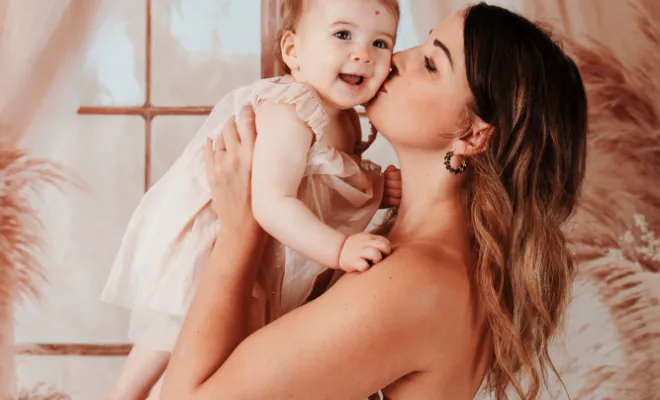 Photographe à Besançon shooting famille en studio