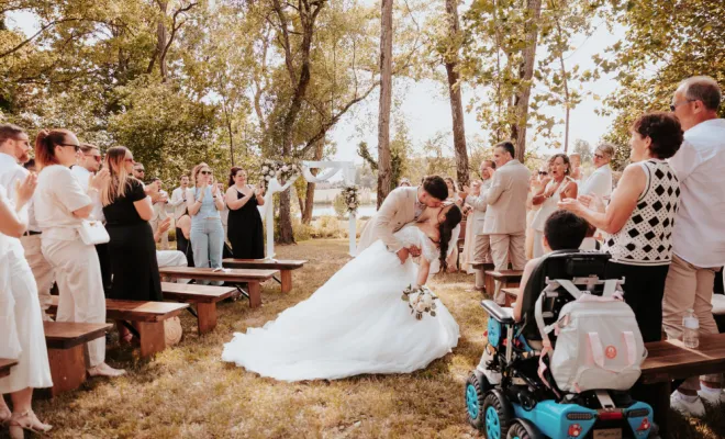 Photographe mariage à Besançon : mariage au Château d'Arcelot en Bourgogne