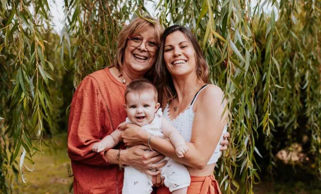 De Mamie à petite fille, Besançon, TAILS PHOTOGRAPHIE