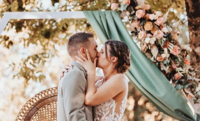 Photographe de mariage cérémonie laïque en Franche-Comté, Besançon, TAILS PHOTOGRAPHIE