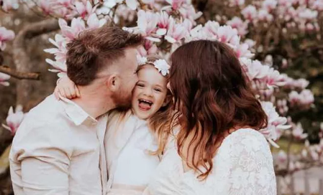 Photographe pour séance photo en famille fleurie à Besançon, Besançon, TAILS PHOTOGRAPHIE