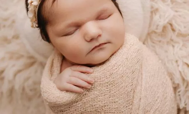 Photographe pour séance photo naissance à Besançon , Besançon, TAILS PHOTOGRAPHIE