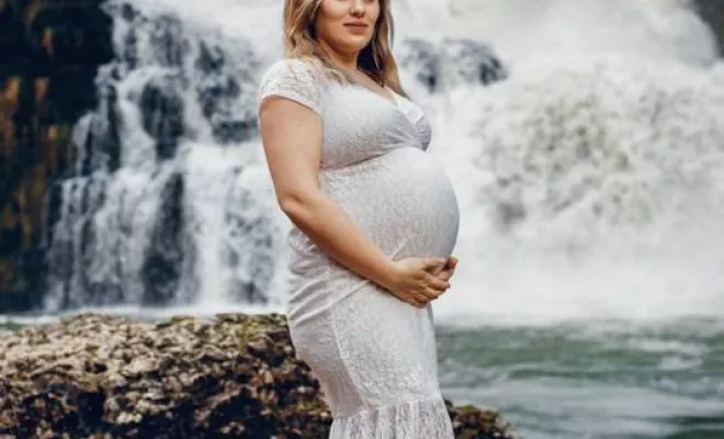 Photographe pour shooting grossesse en famille en Franche-Comté, Besançon, TAILS PHOTOGRAPHIE