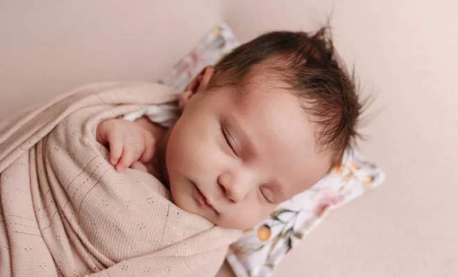 Photographe pour shooting naissance fille à Besançon, Besançon, TAILS PHOTOGRAPHIE