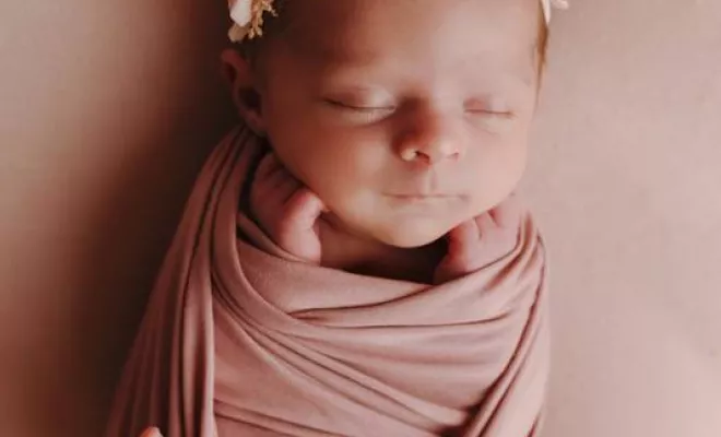 Photographe pour shooting naissance rose en studio à Besançon, Besançon, TAILS PHOTOGRAPHIE