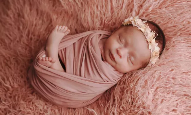 Photographe pour shooting naissance rose en studio à Besançon, Besançon, TAILS PHOTOGRAPHIE