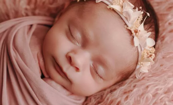 Photographe pour shooting naissance rose en studio à Besançon, Besançon, TAILS PHOTOGRAPHIE