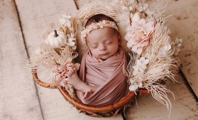 Photographe pour shooting naissance rose en studio à Besançon, Besançon, TAILS PHOTOGRAPHIE