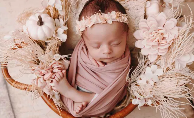 Photographe pour shooting naissance rose en studio à Besançon, Besançon, TAILS PHOTOGRAPHIE