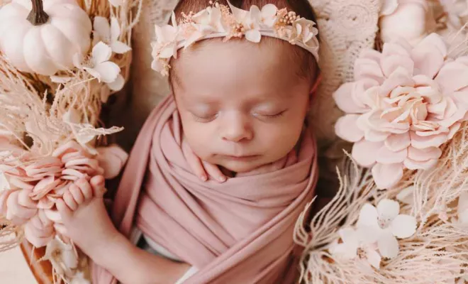 Photographe pour shooting naissance rose en studio à Besançon, Besançon, TAILS PHOTOGRAPHIE