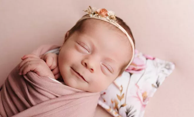 Photographe pour shooting photo naissance fleuri à Besançon, Besançon, TAILS PHOTOGRAPHIE