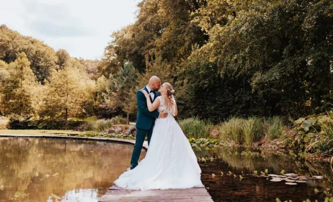Photographe professionnelle de mariage au Moulin de la Mangue en Franche-Comté, Besançon, TAILS PHOTOGRAPHIE