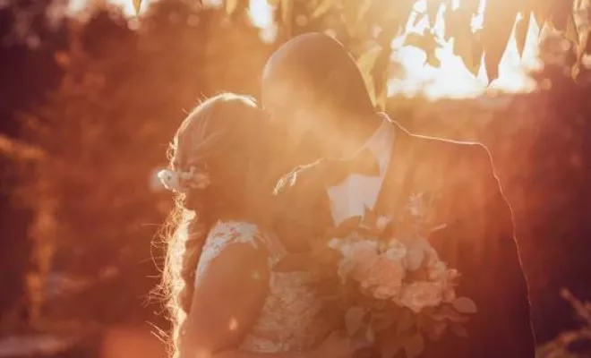 Photographe professionnelle de mariage au Moulin de la Mangue en Franche-Comté, Besançon, TAILS PHOTOGRAPHIE