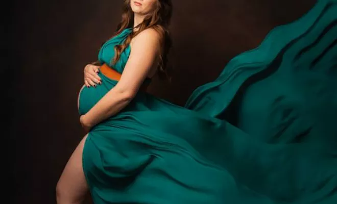 Photographe studio shooting grossesse avec voilages à Besançon, Besançon, TAILS PHOTOGRAPHIE