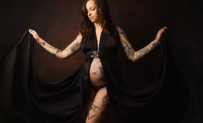 Photographe studio shooting grossesse avec voilages à Besançon, Besançon, TAILS PHOTOGRAPHIE