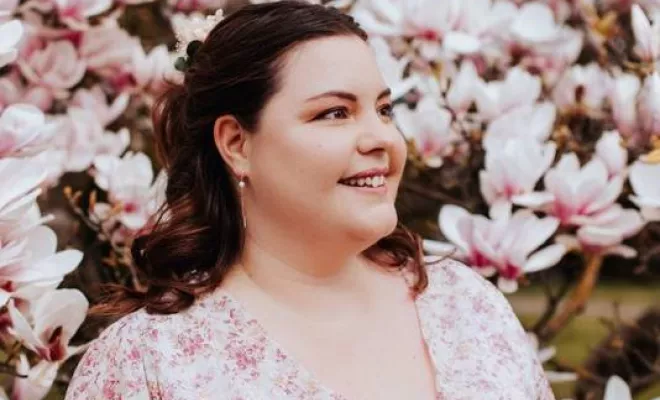 Portrait femme fleuri à Besançon, Besançon, TAILS PHOTOGRAPHIE