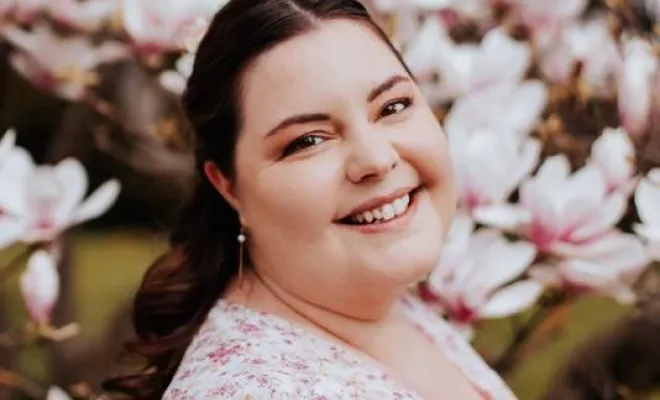 Portrait femme fleuri à Besançon, Besançon, TAILS PHOTOGRAPHIE