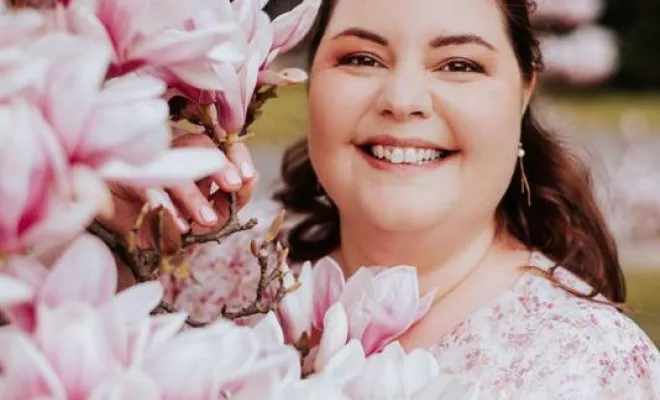 Portrait femme fleuri à Besançon, Besançon, TAILS PHOTOGRAPHIE