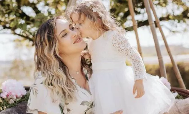 Séance photo mère et fille à Besançon, Besançon, TAILS PHOTOGRAPHIE