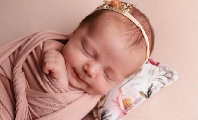 Séance photo naissance fille à Besançon, Besançon, TAILS PHOTOGRAPHIE