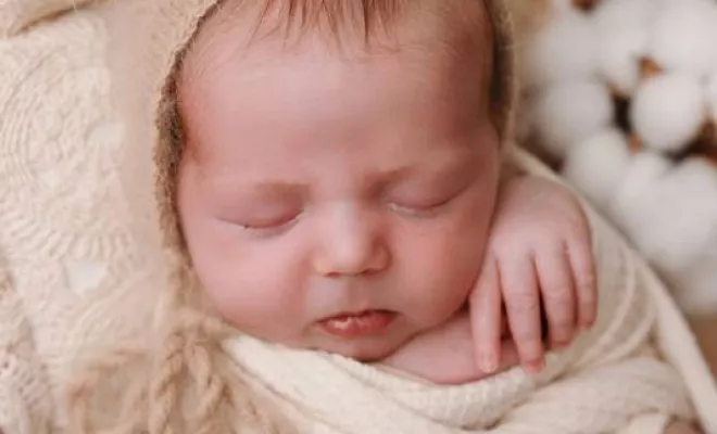 Séance photo naissance fille à Besançon, Besançon, TAILS PHOTOGRAPHIE