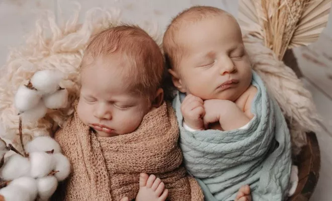 Séance photo naissance jumeaux en studio à Besançon, Besançon, TAILS PHOTOGRAPHIE