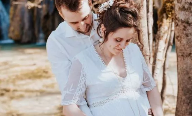 Shooting grossesse à la Cascade des Tufs à Arbois, Besançon, TAILS PHOTOGRAPHIE