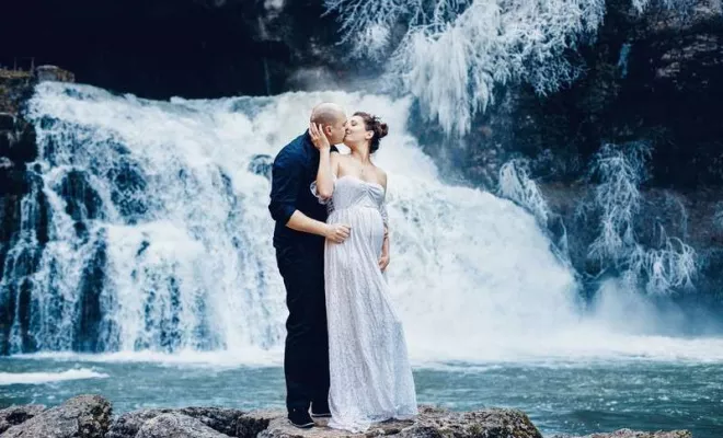 Shooting grossesse couple en Franche Comté, Besançon, TAILS PHOTOGRAPHIE