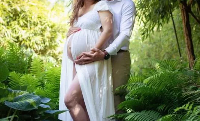 Shooting grossesse couple en Franche Comté, Besançon, TAILS PHOTOGRAPHIE