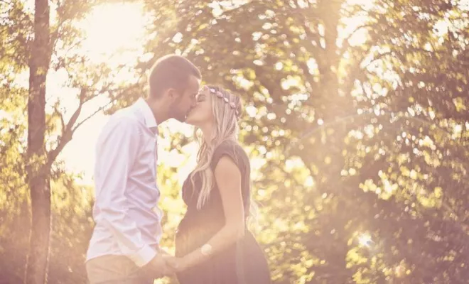 Shooting grossesse couple en Franche Comté, Besançon, TAILS PHOTOGRAPHIE