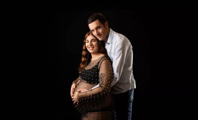 Shooting grossesse en couple à Besançon, Besançon, TAILS PHOTOGRAPHIE