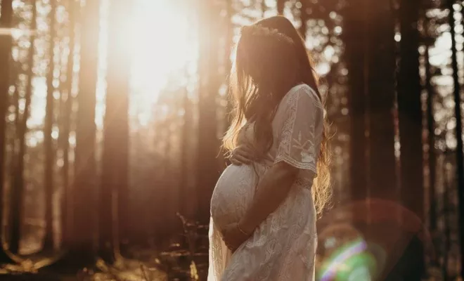 Shooting grossesse en pleine nature à Besançon, Besançon, TAILS PHOTOGRAPHIE