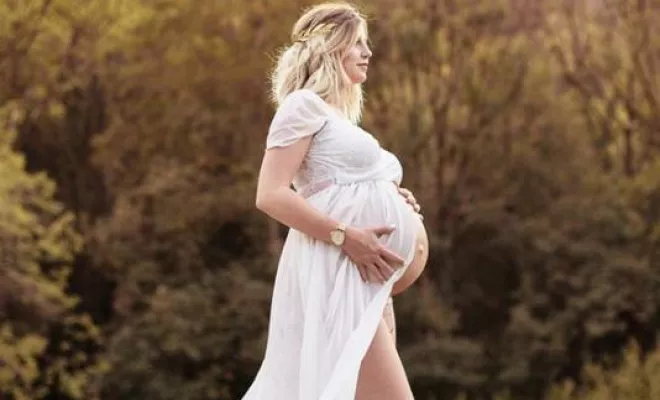 Shooting grossesse en pleine nature en Franche Comté, Besançon, TAILS PHOTOGRAPHIE