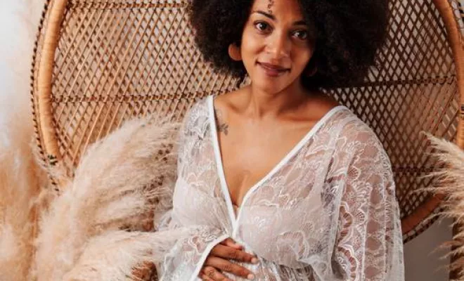 Shooting grossesse en studio à Besançon, Besançon, TAILS PHOTOGRAPHIE