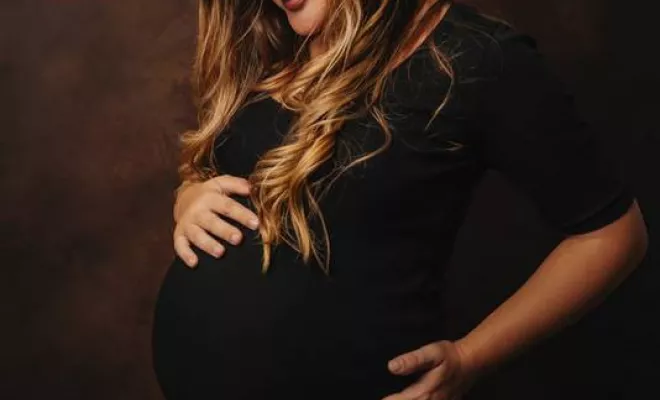 Shooting grossesse en studio à Besançon, Besançon, TAILS PHOTOGRAPHIE