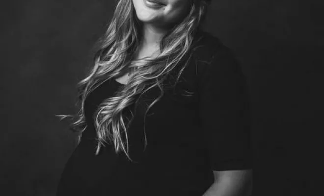 Shooting grossesse en studio à Besançon, Besançon, TAILS PHOTOGRAPHIE