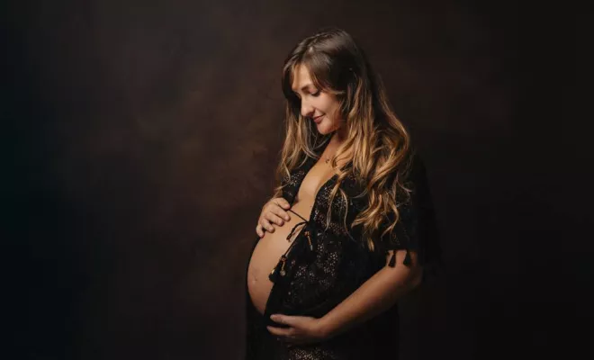 Shooting grossesse en studio à Besançon, Besançon, TAILS PHOTOGRAPHIE