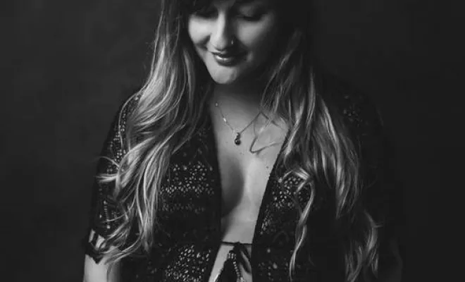 Shooting grossesse en studio à Besançon, Besançon, TAILS PHOTOGRAPHIE