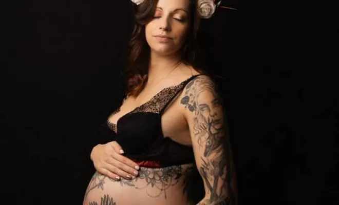 Shooting grossesse glamour rock à Besançon, Besançon, TAILS PHOTOGRAPHIE