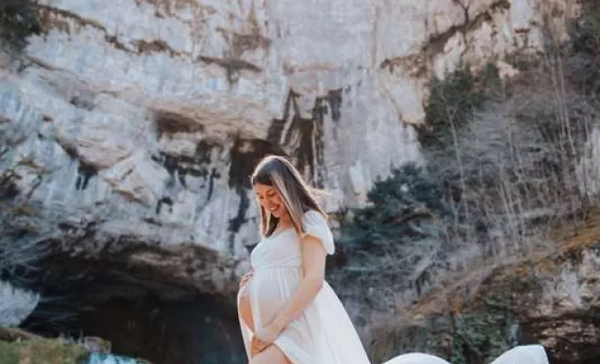 Shooting Grossesse Source du Lison en Franche-Comté, Besançon, TAILS PHOTOGRAPHIE