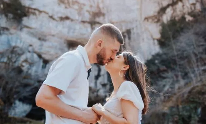 Shooting Grossesse Source du Lison en Franche-Comté, Besançon, TAILS PHOTOGRAPHIE