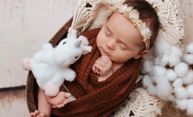 Shooting naissance en Franche-Comté, Besançon, TAILS PHOTOGRAPHIE