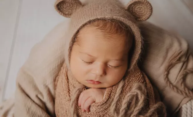 Shooting naissance en studio en Franche-Comté, Besançon, TAILS PHOTOGRAPHIE