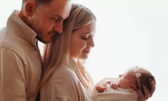 Shooting photo naissance en famille à Besançon, Besançon, TAILS PHOTOGRAPHIE