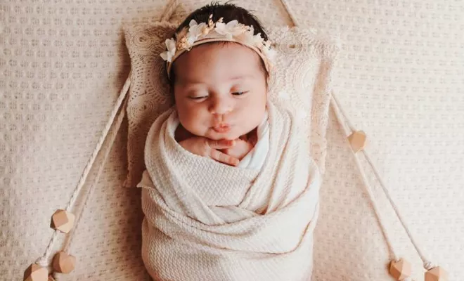 Shooting photo nouveau né à Besançon, Besançon, TAILS PHOTOGRAPHIE